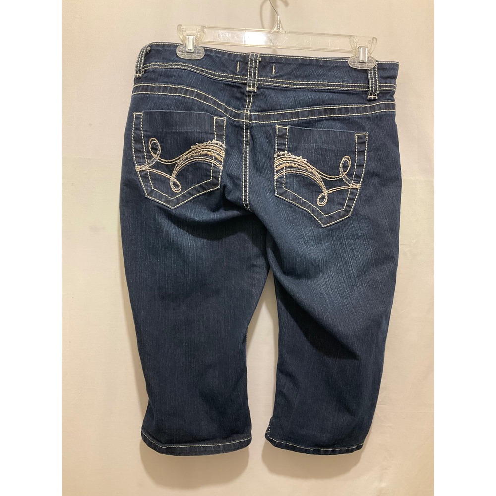 Dark Wash Denim Capri Jeans with Contrast Stitching and Embroidered Back Pockets - Picture 4 of 11